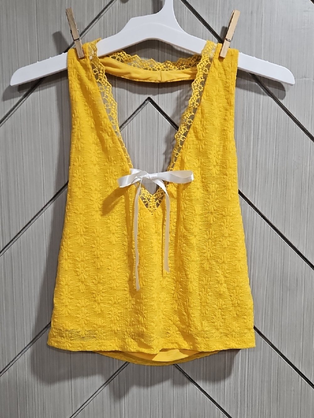 wild fable Bright Yellow Lace-Trim V-Neck Halter Tank